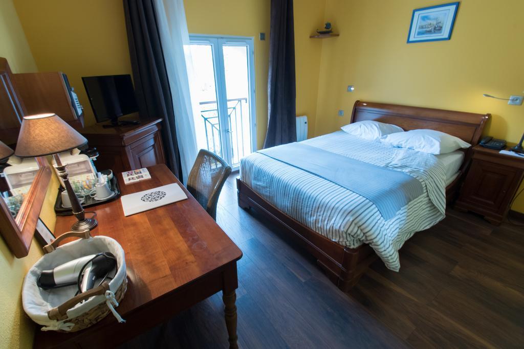 Auberge Du Manet Montigny-le-Bretonneux Luaran gambar